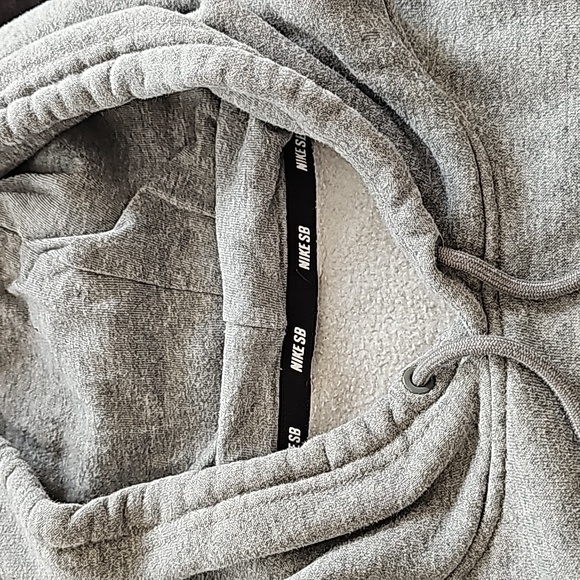 Nike SB Hoodie - Picture 3 of 9